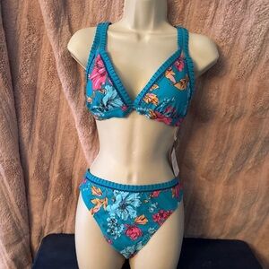 Cupshe Vibrant Floral Bikini in Teal